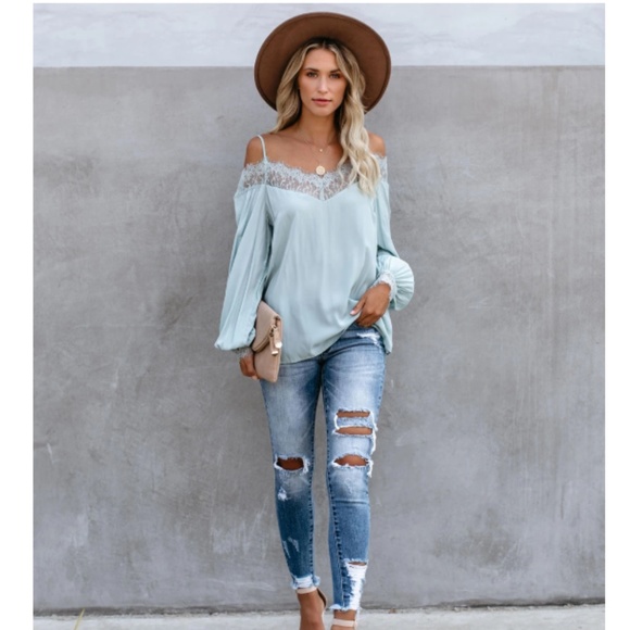 BASJA Off Shoulder Lace Blouse - Picture 6 of 8